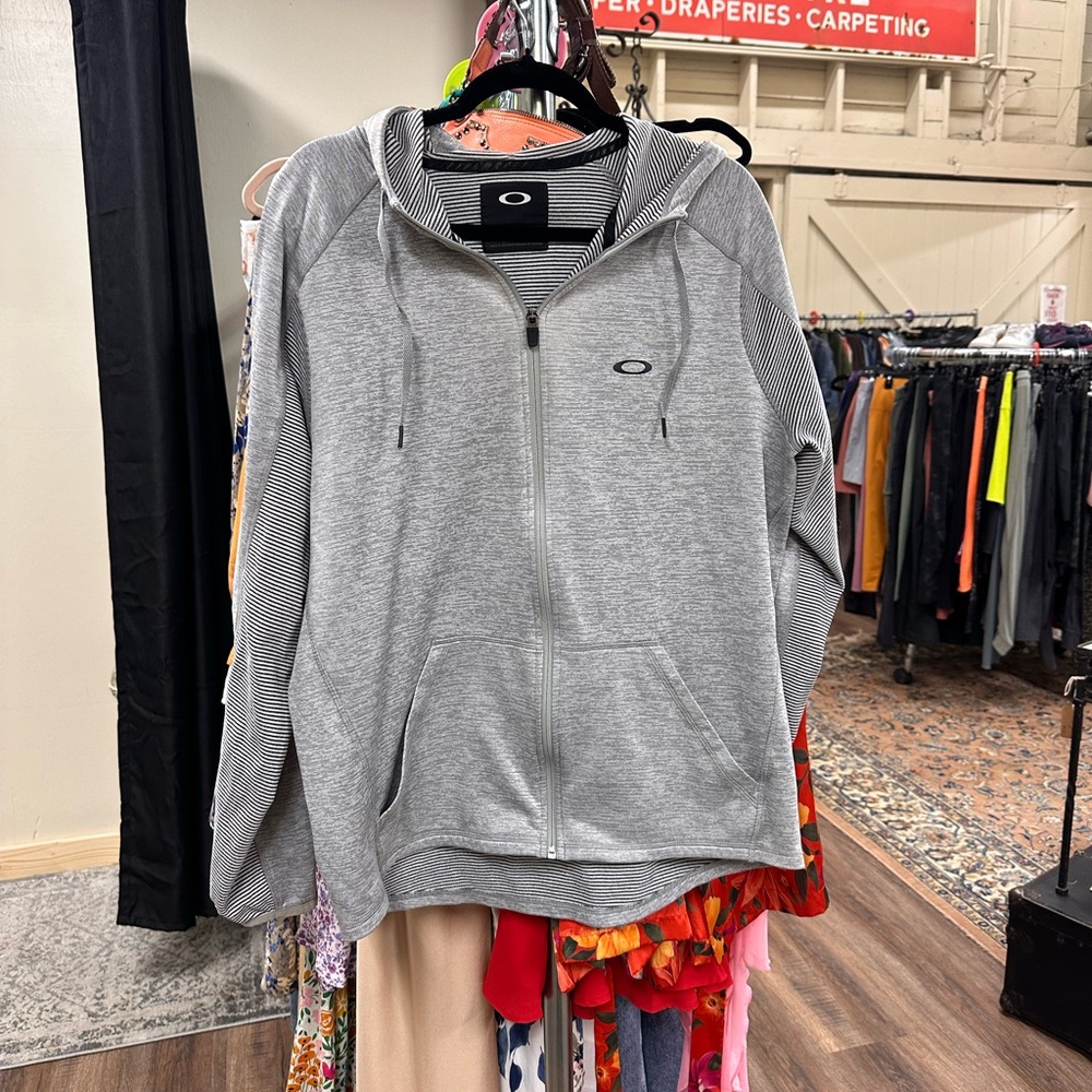 Oakley heather gray fleece lined jacket dawn patrol training